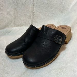 Dr. Scholl’s Clog Mule in Black Size 8